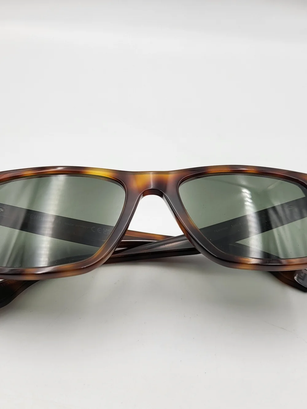 Fendi fe40093| sunglasses